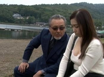 弟の友人達に欲情されパコられるお姉ちゃんｗ巨乳お姉さん中出しのアダルト動画