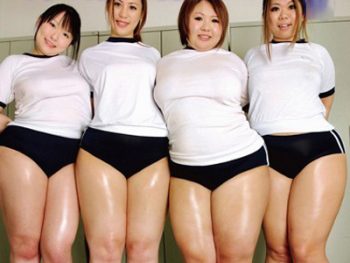 ガチムチで肉揺れが凄いJKたちの痴女乱交巨乳女子校生乱交のアダルトエロ動画