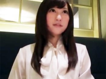 結婚したばかりなのに旦那に相手にされず欲求不満の若妻がAVで欲求を発散ｗ素人人妻ハメ撮りのアダルト動画