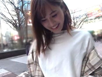 ヤリマン数珠繋ぎ！友達から紹介されたヤリマンは本物のビッチだったｗ巨乳素人美少女ギャルのアダルト動画
