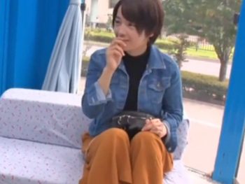 童貞のフリした男に中出しされちゃう素人娘素人美少女中出しのアダルトエロ動画