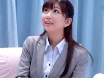 控えめな激カワOLが童貞チンポを優しく筆おろし！素人お姉さんOL童貞の無料エロ動画