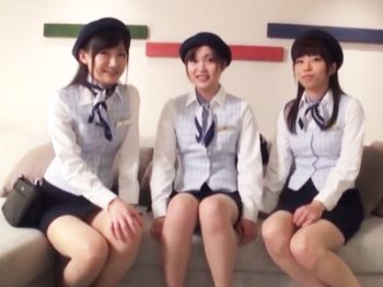 スタイルも顔も良くて美人なスチュワーデス3人をまとめてハメハメ乱交巨乳美少女お姉さん顔射乱交のアダルト動画
