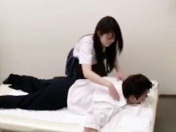 JKリフレの個室に隠しカメラ設置→生々しい実態を盗撮！素人女子校生美少女痴女盗撮マッサージのアダルト動画