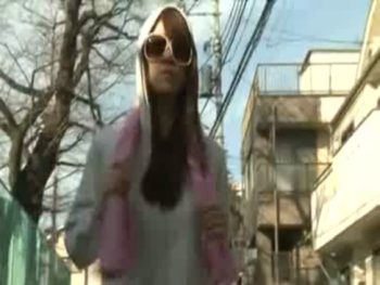 早朝ジョギングの途中にトイレで2人の男にレイプされる美女！お姉さんレイプ3Pのエロ動画