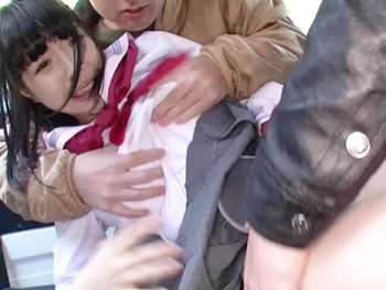 ターゲットは田舎のお嬢様JK！次々と拉致監禁し中出しレイプする鬼畜集団巨乳素人女子校生美少女中出しレイプ乱交のアダルト動画