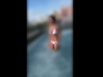 こんがり小麦色に焼けたＧカップ素人ギャルとハメ撮り成功！巨乳ギャル水着のアダルト動画