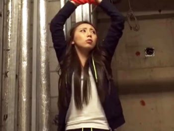 地元ヤンキー娘を拘束→媚薬塗り込みチンポぶち込み！美少女痴女中出しレイプの無料エロ動画