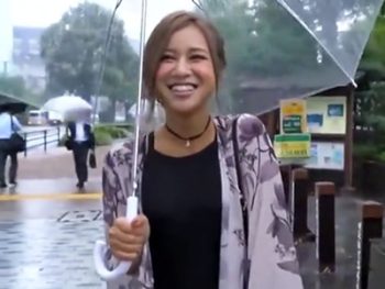 毎日男をとっかえひっかえな現役ネイリストを乱交ハメ！巨乳素人ギャル痴女中出しハメ撮りナンパ乱交の無料エロ動画