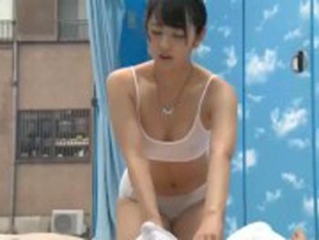 素人男女のオイルマッサージが盛り上がりすぎて本番ファック巨乳素人美少女マッサージのエロ動画