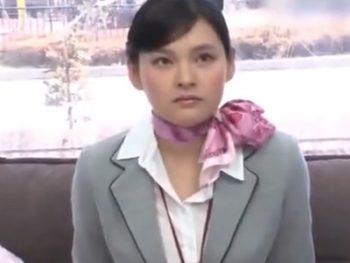 素人CAがMM号で童貞君に優しく筆おろし！ゴムに溜まった濃厚精子にビックリ！巨乳素人童貞の無料アダルト動画