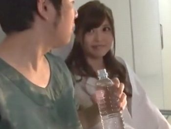 白石麻衣似の美人女医が抜群スタイルで男を誘惑ｗ巨乳お姉さん痴女のセックス動画