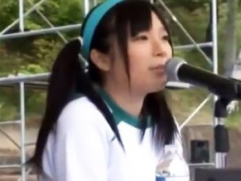 中学校に保護者を装って侵入し童顔女子を拉致って野外で辱めながら犯す変態オヤジ美少女レイプ露...