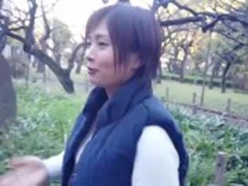 ショートカットが似合う素人さんが屈強な男とセックス巨乳素人お姉さんのエロ動画