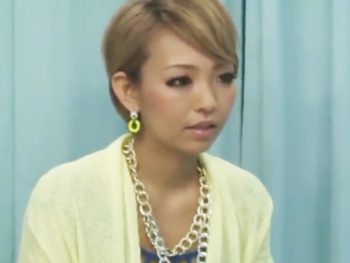 ネイルサロン勤務の金髪ギャルを無料マッサ中に生ハメレイプ！巨乳ギャル痴女顔射レイプマッサージの無料エロ動画