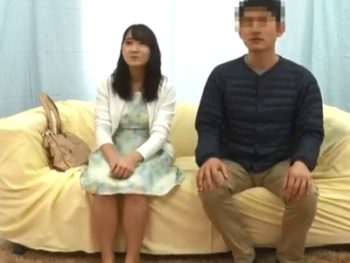 お金の誘惑に負けて男友達と一線を越えてしまう素人娘を盗撮素人美少女ナンパ盗撮のアダルト動画