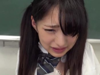 生意気な女子○生に抵抗され蔑まれながら無理矢理犯す快感女子校生美少女中出しレイプのエロ動画