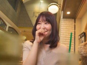 顔の感じからも神乳が容易にわかる21歳看護師に大量中出しパコ巨乳素人お姉さん中出しハメ撮りのAV動画