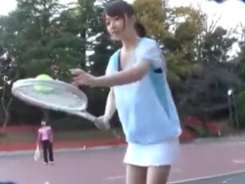 テニスサークルに所属する激カワJDを自宅に連れ込み即パコ！素人美少女中出し盗撮のアダルト動画