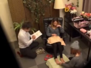 イケイケギャルに媚薬を持って…ガチ絶頂エロマッサｗ巨乳ギャル盗撮マッサージのアダルトエロ動...