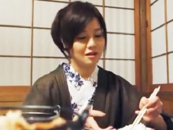 美人妻が初の不倫旅行で背徳SEXを堪能してイキ顔晒すｗ素人人妻のエロ動画