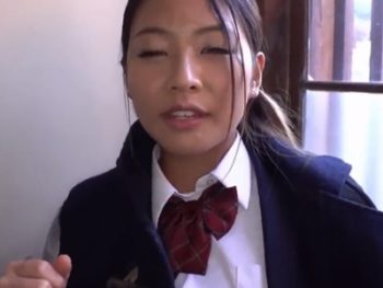 巨乳ギャルなJKにスク水着せて風呂場でガチハメ！巨乳素人女子校生ギャル水着のアダルト動画