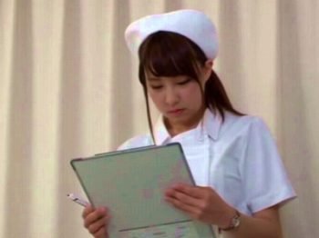 童貞の患者に発情した巨乳ナースがベッドで筆おろしパコ開始ｗ巨乳童貞看護婦中出しの無料ポルノ動画