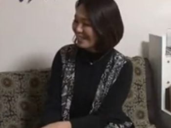 若い男に連れ込まれてまんまと中出しされた素人妻巨乳素人人妻熟女中出し盗撮のアダルト動画