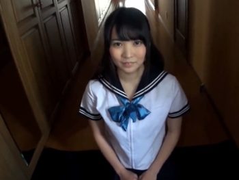 扉を開けると待っていたのは純真JK…洗っていない汚チンポも嫌な顔せずしゃぶってくれる神裏ソープ女子校生美少女ソープのアダルト動画