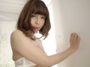 ANRIが連続で次々とおチンポを挿入され悶えまくりｗ美少女お姉さん顔射乱交ANRIのエロ動画