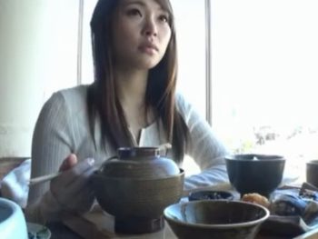 喘ぎ声が特徴的な素人妻と中出しハメ撮り成功巨乳素人中出しハメ撮りのエロ動画