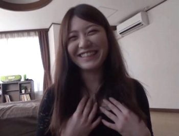 ノリノリでハメ撮りしてくれる飲食店で働くガチ素人との個人撮影巨乳素人美少女ハメ撮りのアダル...