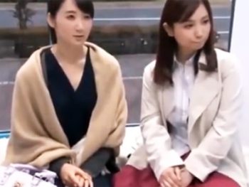 しつこいオッパイマッサで発情しちゃったママたちが股を開いて浮気乱交パコｗ巨乳素人人妻乱交マッサージのアダルト動画