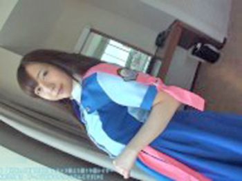 Gカップ19歳のコスプレイヤーが衣装を着衣のままで中出しセックス巨乳素人美少女コスプレ中出しのアダルトSEX動画