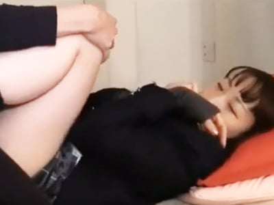 顔頑張って隠すけど中出しされたマンコを大股広げて晒す円光JK素人女子校生美少女痴女中出しハメ撮りのアダルトエロ動画