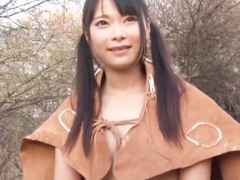 パイパン美少女がアフリカ原住民のデカチンをへそ下までねじ込まれて野外で悶絶イキｗ美少女パイパン中出し3P露出のAVエロ動画