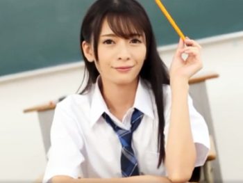 転校生は清楚ビッチ！校内の至る所でヤリまくるエロ過ぎる学園性活女子校生美少女水着顔射手コキ3Pのエロ動画