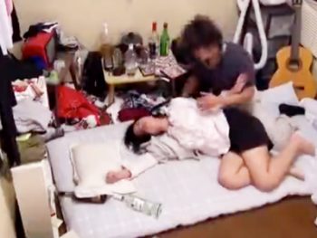 居酒屋で潰れていた泥酔OLを介抱するフリしてばっこり中出しハメ！巨乳素人お姉さん痴女OL中...