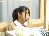 家族の目の前！こたつに隠れて彼氏とセックス→フェラ抜きしちゃうビッチJK女子校生美少女痴女のアダルト動画