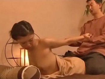 マッサ師に寝取られる奥様素人人妻のアダルトエロ動画