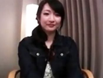 初対面のナンパ師に簡単に下着を晒しちゃう巨乳妻が中出しハメ撮りでマジイキ巨乳人妻中出しハメ撮りナンパのアダルト動画