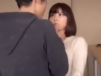 アイドルのような清楚さを持つ美少女が優しくも激しいピスでマジイキ美少女のエロ動画