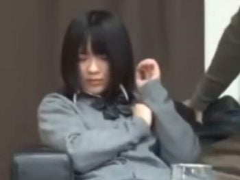 妹が貧乳相談してきたのでデカちん見せつけて近親相姦素人女子校生美少女妹近親相姦のアダルト動画