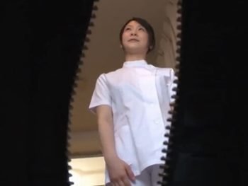 ギンギンに勃起させてしまった責任をとってマッサ師が中出しパコｗお姉さん中出し盗撮マッサージのアダルト動画