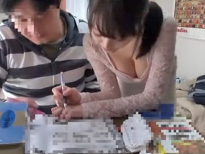 生徒に谷間を見せつけてたら中出しレイプされちゃった家庭教師お姉さん家庭教師中出しレイプのアダルトエロ動画