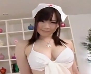 色白で透明感のある美巨乳お姉さんを本気3Pパコでザーメン生中出しお姉さん中出し3Pのアダルト動画