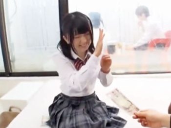 清純美少女JKに黒人チンポぶっこみ→今までにない大きさにマジ絶頂素人女子校生美少女パイパン中出しのセクシー動画