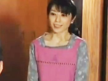 雇い主のニート息子に迫られて鬼畜レイプされちゃう人妻家政婦人妻顔射イラマチオレイプのアダル...