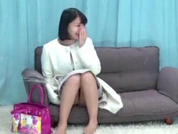 ウブな黒髪素人が童貞くんの筆おろしに初挑戦！巨乳素人美少女痴女ナンパ盗撮のAV無料動画