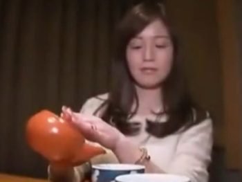 不倫希望の熟女妻と二人っきりで浮気セックス素人人妻熟女のエロ動画